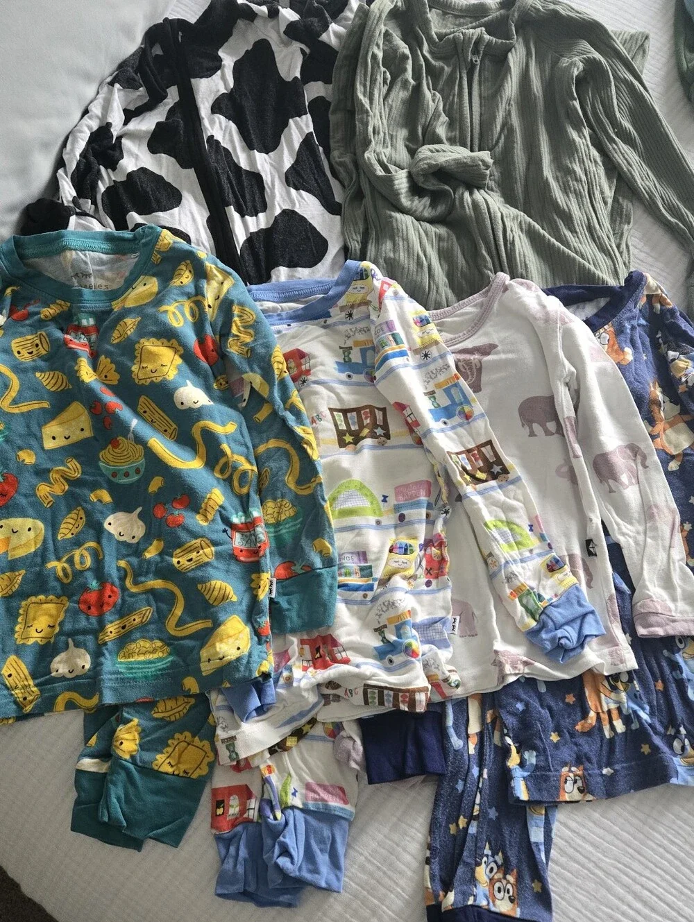 Little Sleepies Long Sleeve Pajama Set in Pasta Party — 2T | EUC